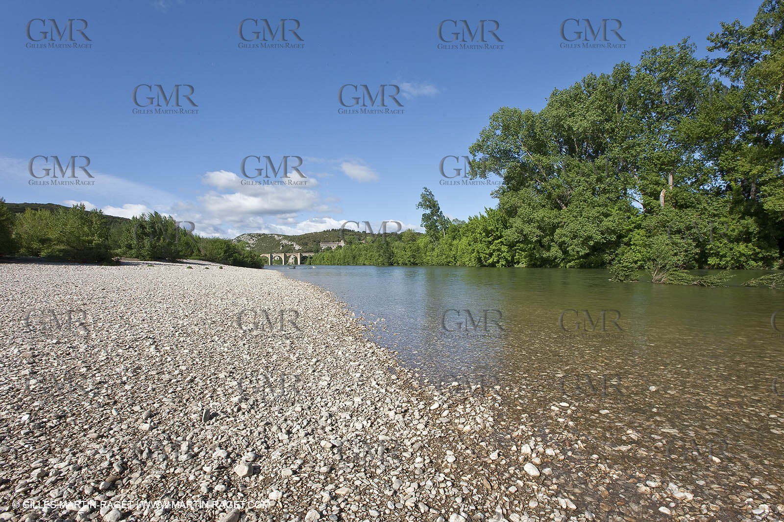 28 04 2009 - Ste Anastasie (FRA, 30) - Atlas Nîmes Métropole -  2009 campaign - Saint Nicolas bridge