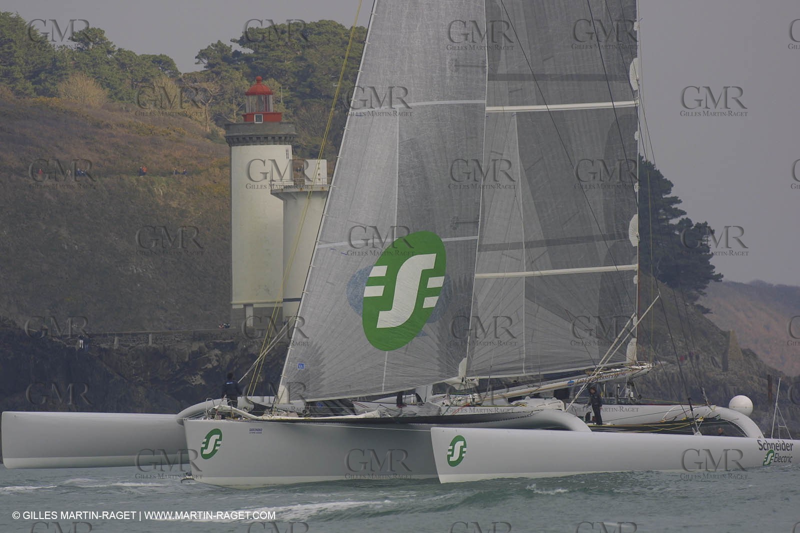 Geronimo - Jules Verne Trophy 2001 start - Brest