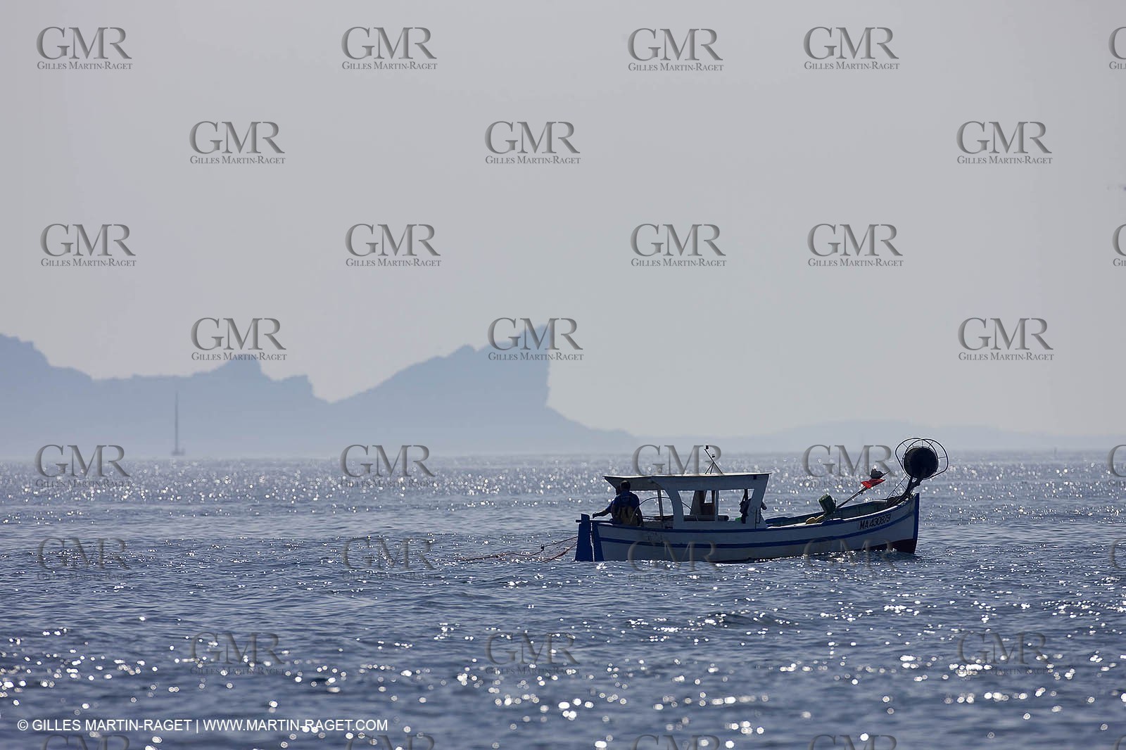 20 06 2008 - Marseille (FRA, 13) - Cruising among the local islands and creeks