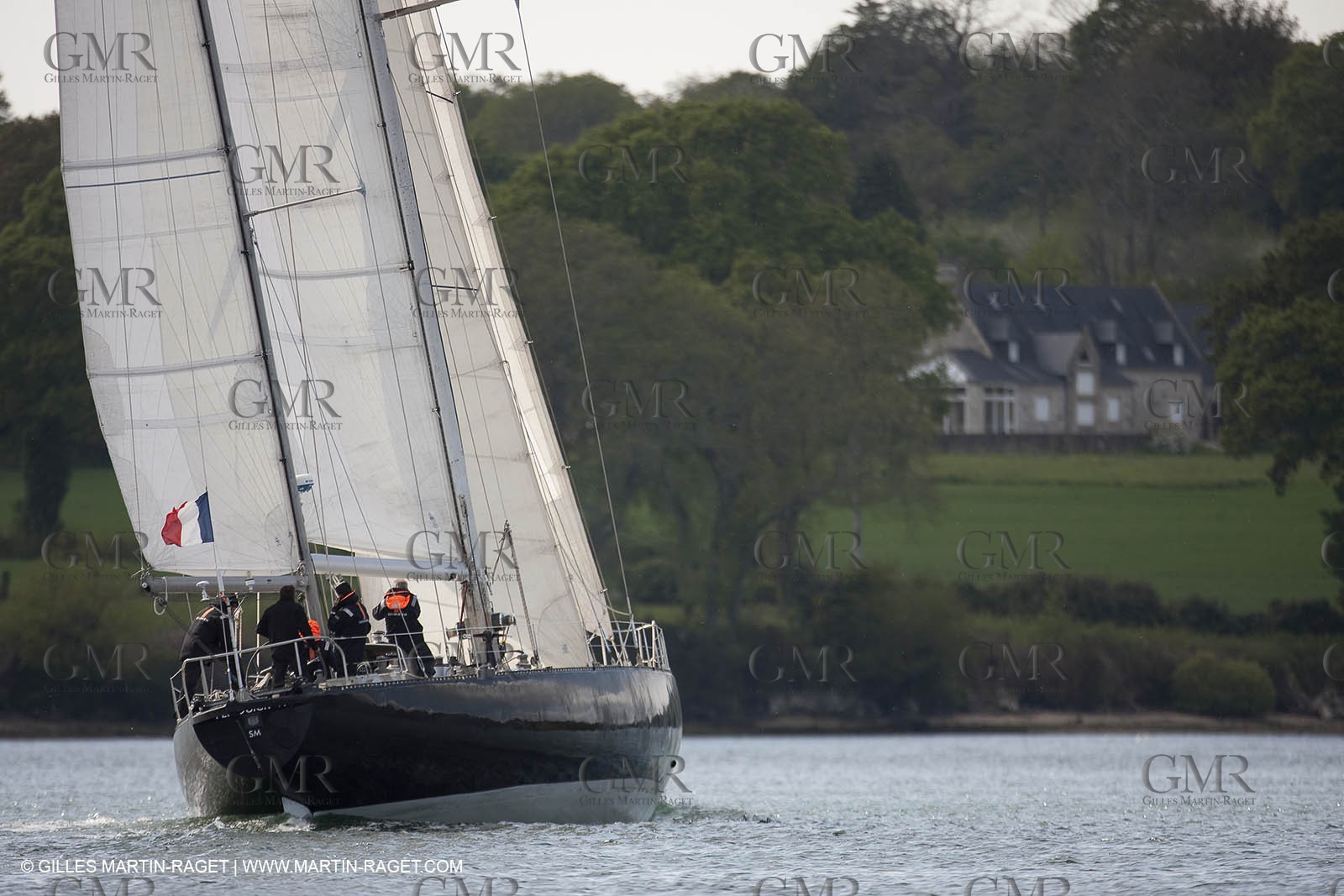 19 05 2010- Benodet (FRA,56)  -  Pen Duick VI  sailing in Odet river