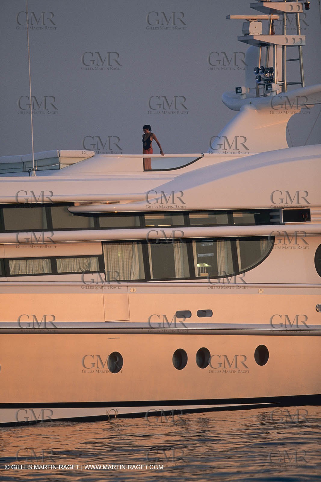 Super Motoryachts, Thunder B