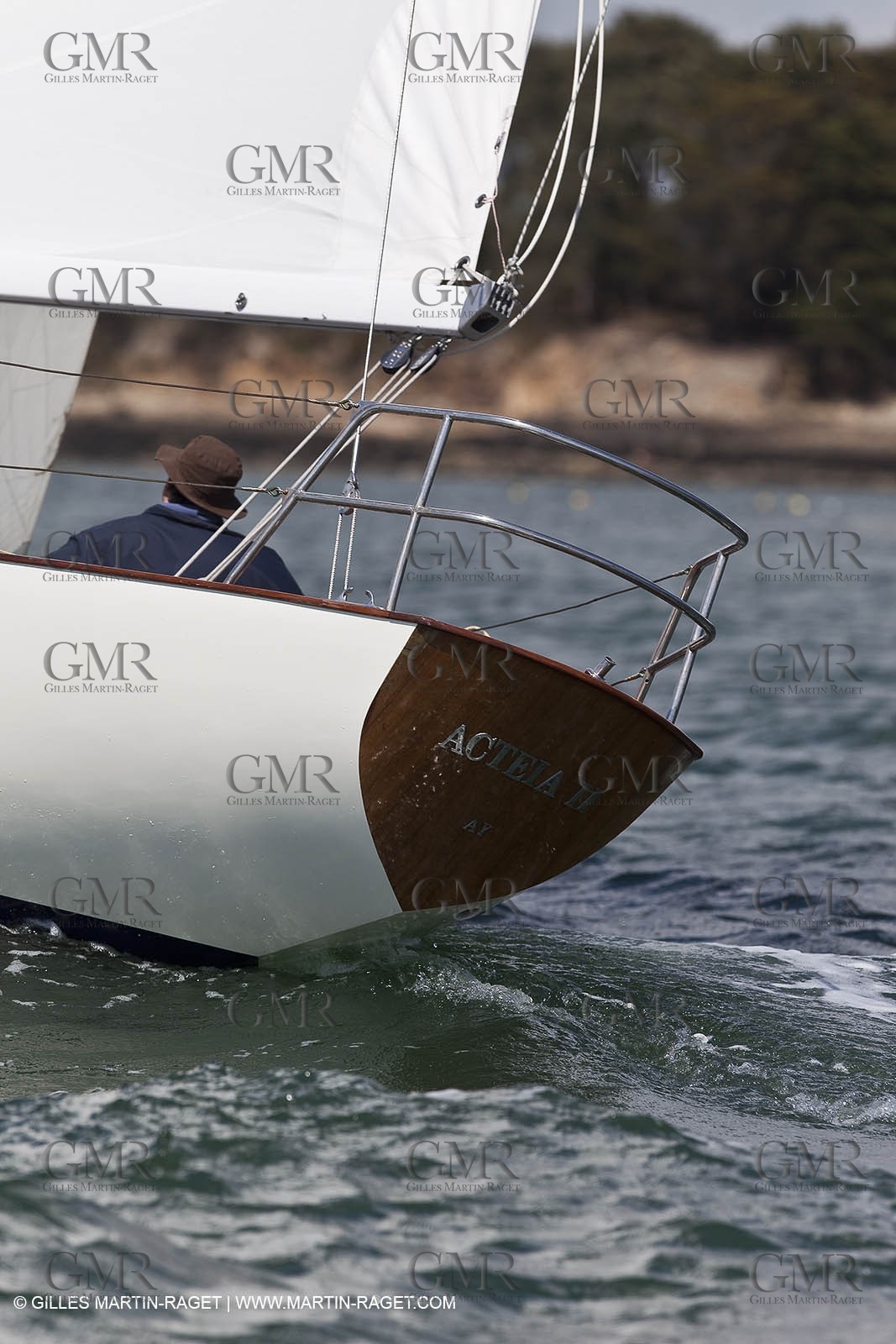 01-05-10 - Le Bono (FRA,56) - Regate Classique -Acteia II - Maica
