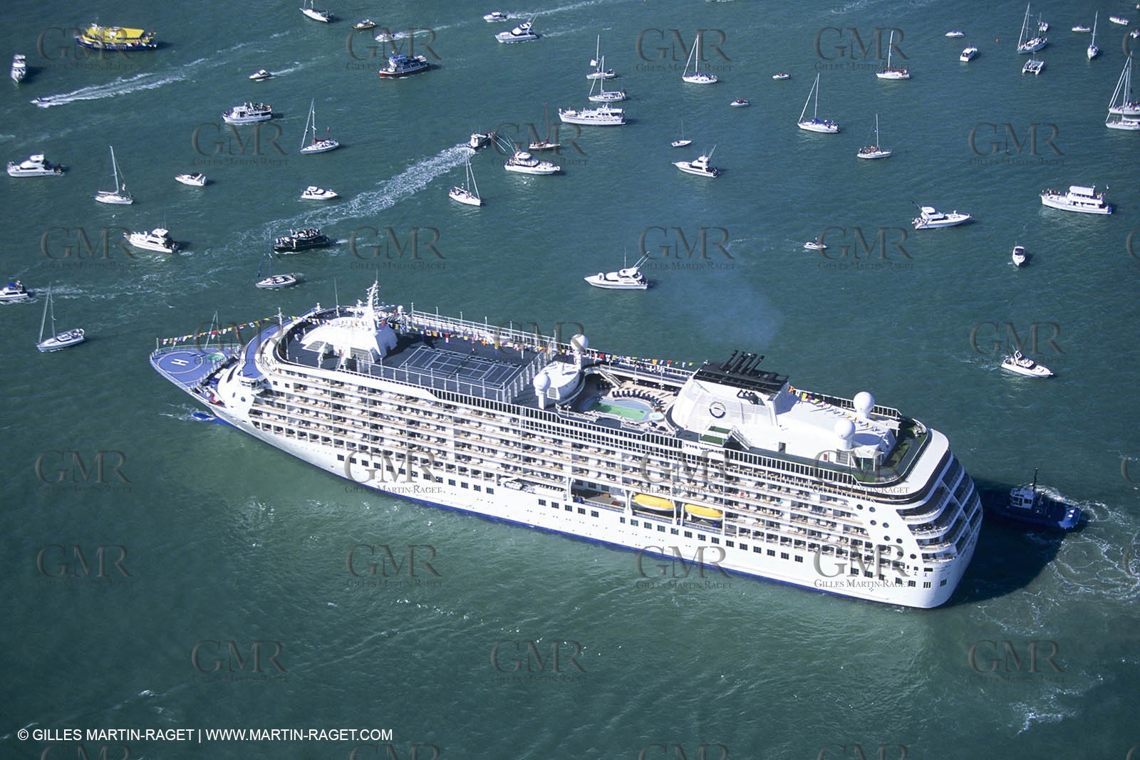 Paquebots, liners, cruise ships