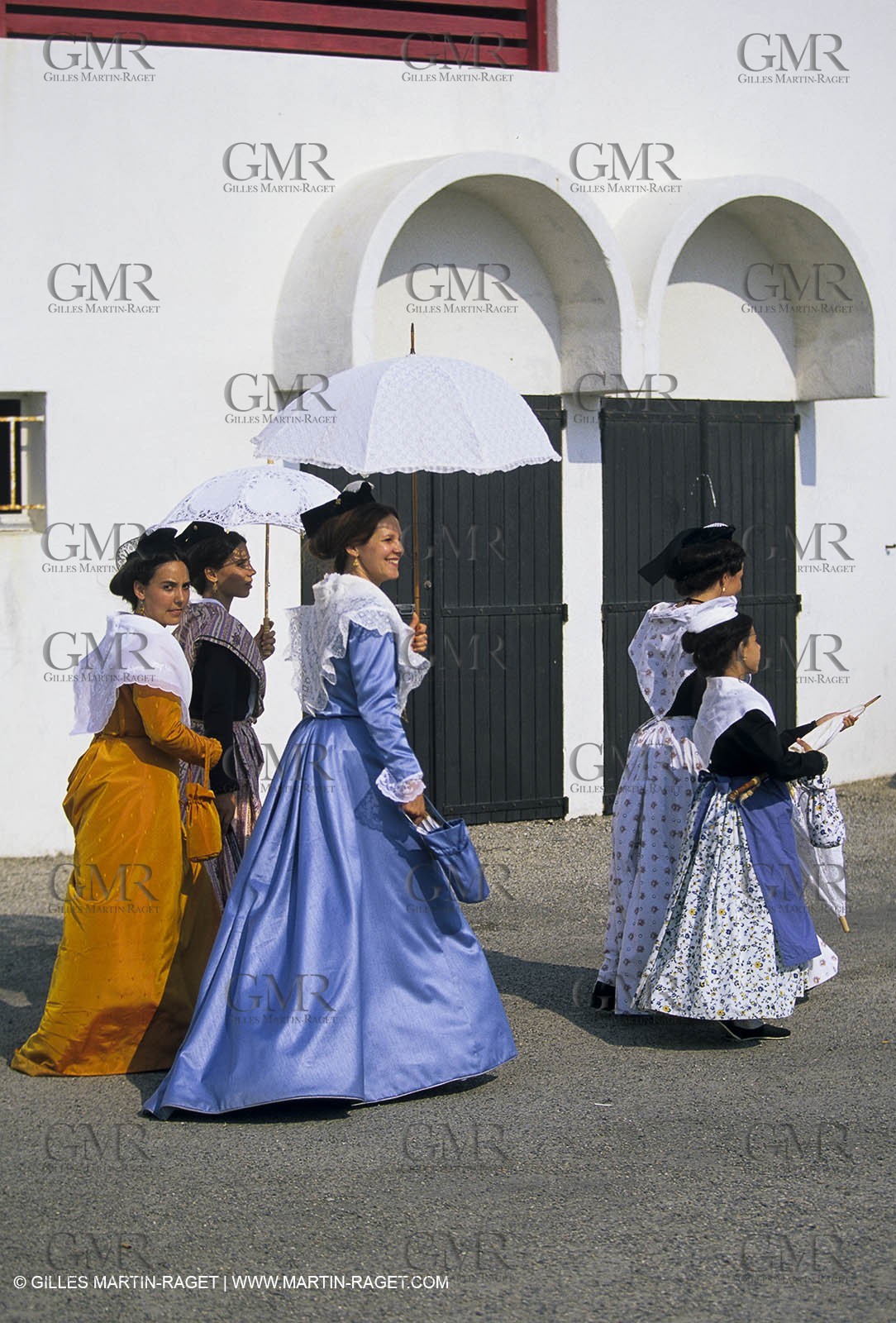Arles (FRA,13) - Costume from Arles Fest