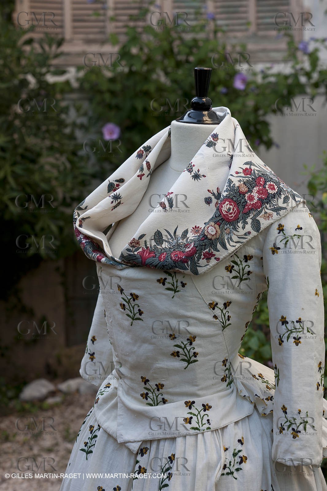 30 06 2011 - Toulon (FRA,83) - Villa Rosemaine - Indiennes sublimes exhibition