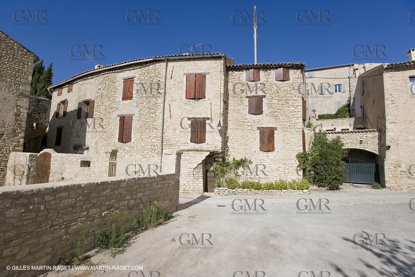 31 08 2007 - Forcalquier surrounds (FRA, 04) - Durance valley - Lurs