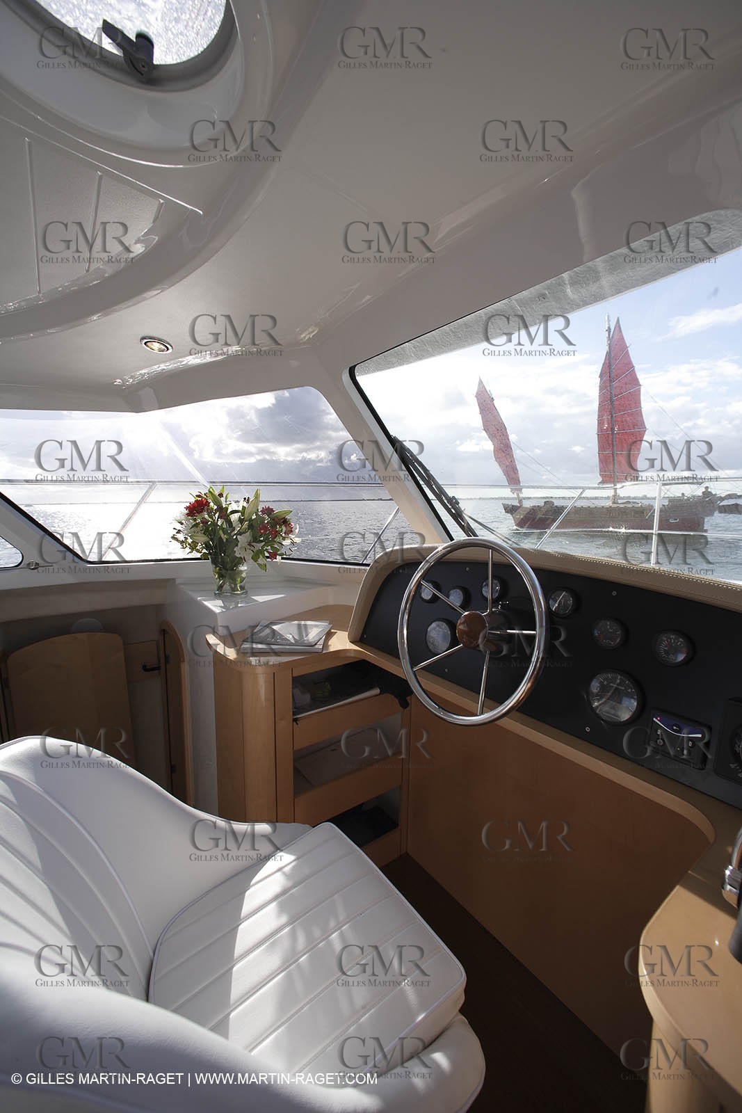 23 07 07 - La Rochelle - Chantier Fountaine Pajot - Highland