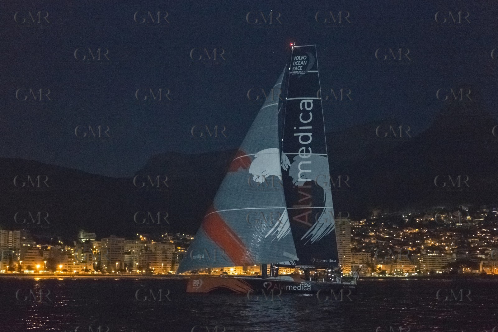 07 11 2014, Capetown (ZAF), Volvo Ocean Race 2014-15, Team Alvimedica finish and arrival in Cape Town