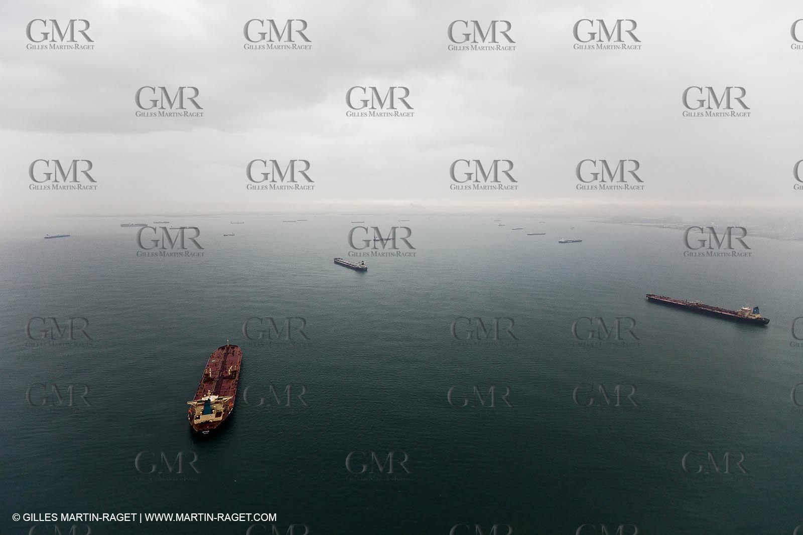 01-11-2010 - FOS (FRA,13) - Grêve du Port Autonome de Marseille - 01 11 2010 - FOS (FRA,13) Commercial Port on strike