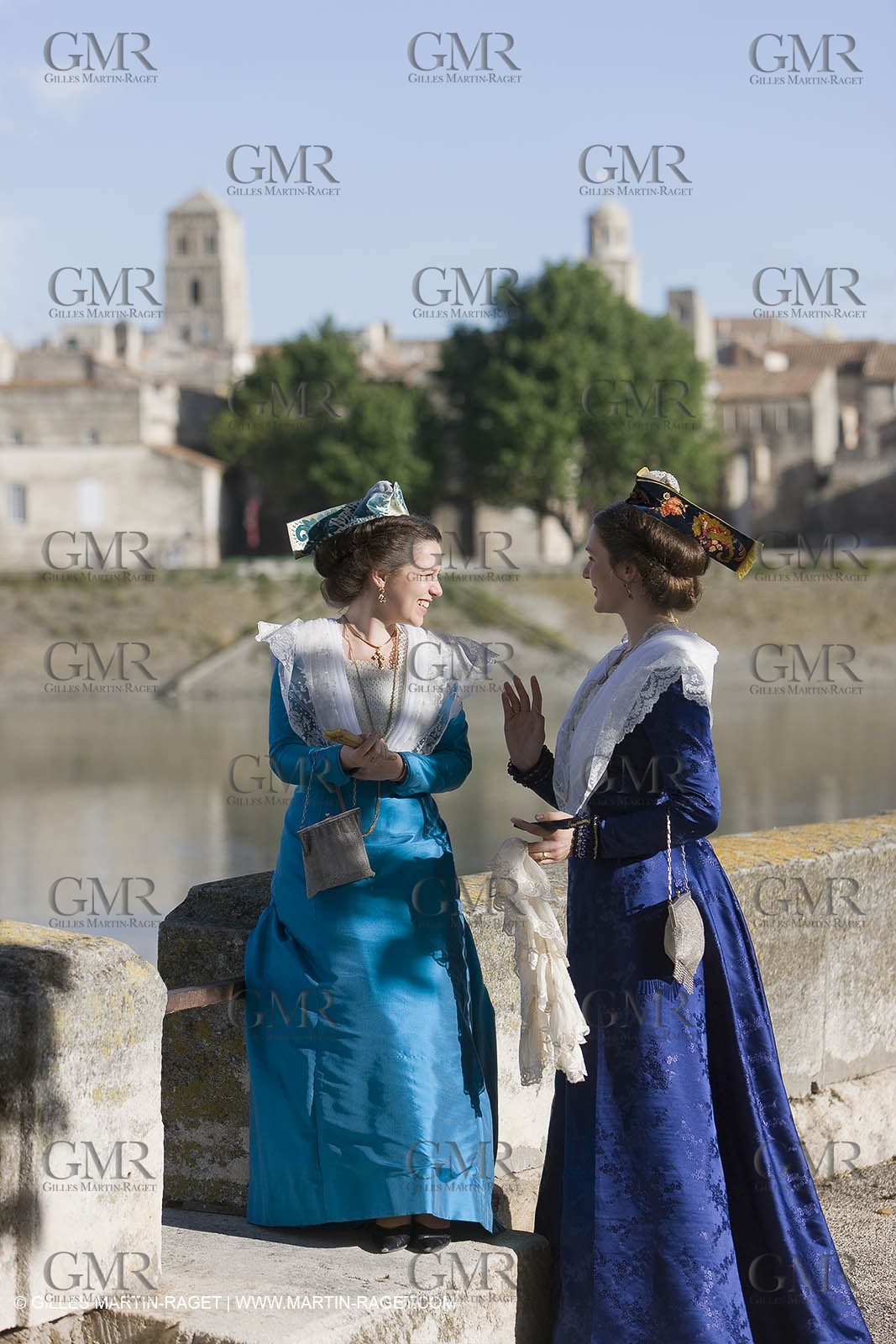 17 juin 2008 - Arles (Fra,13) - two queen if Arles, Caroline Serre et Nathalie Chay