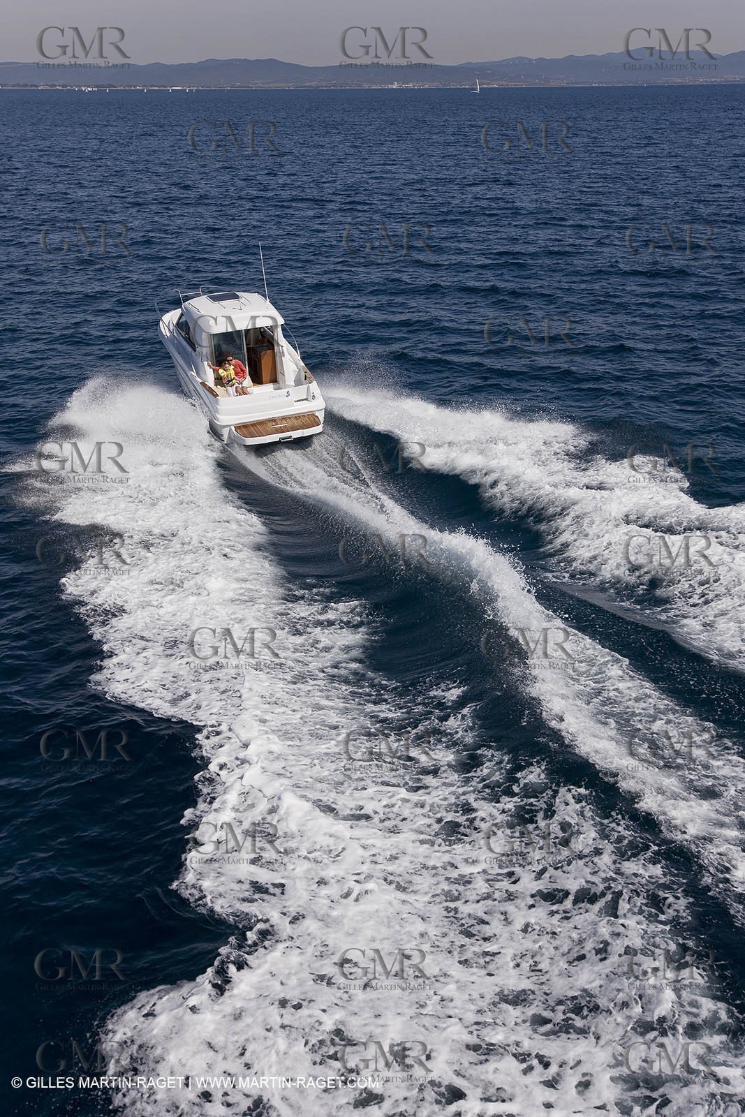 15 04 2008 - Porquerolles (Fra, 83) - Beneteau - Antares 8