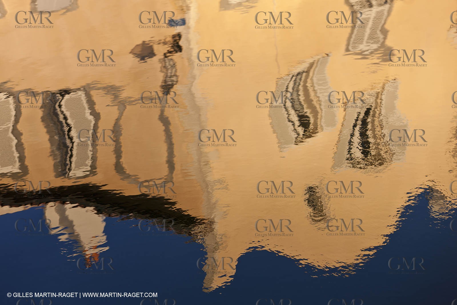 14 03 2012 - Martigues (FRA,13) - neighborhood Le Miroir (the mirror)