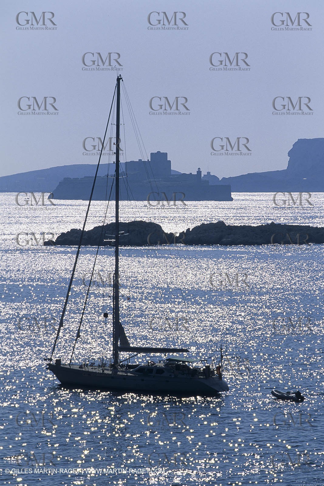 sailing, cruising, monohull at the mooring