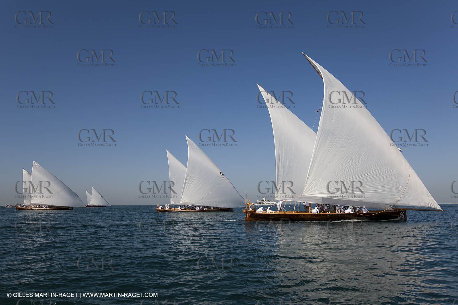 20 11 2010 - Dubai (UAE) - Dubai Louis Vuitton Trophy - Traditionnal dhow races for competing teams