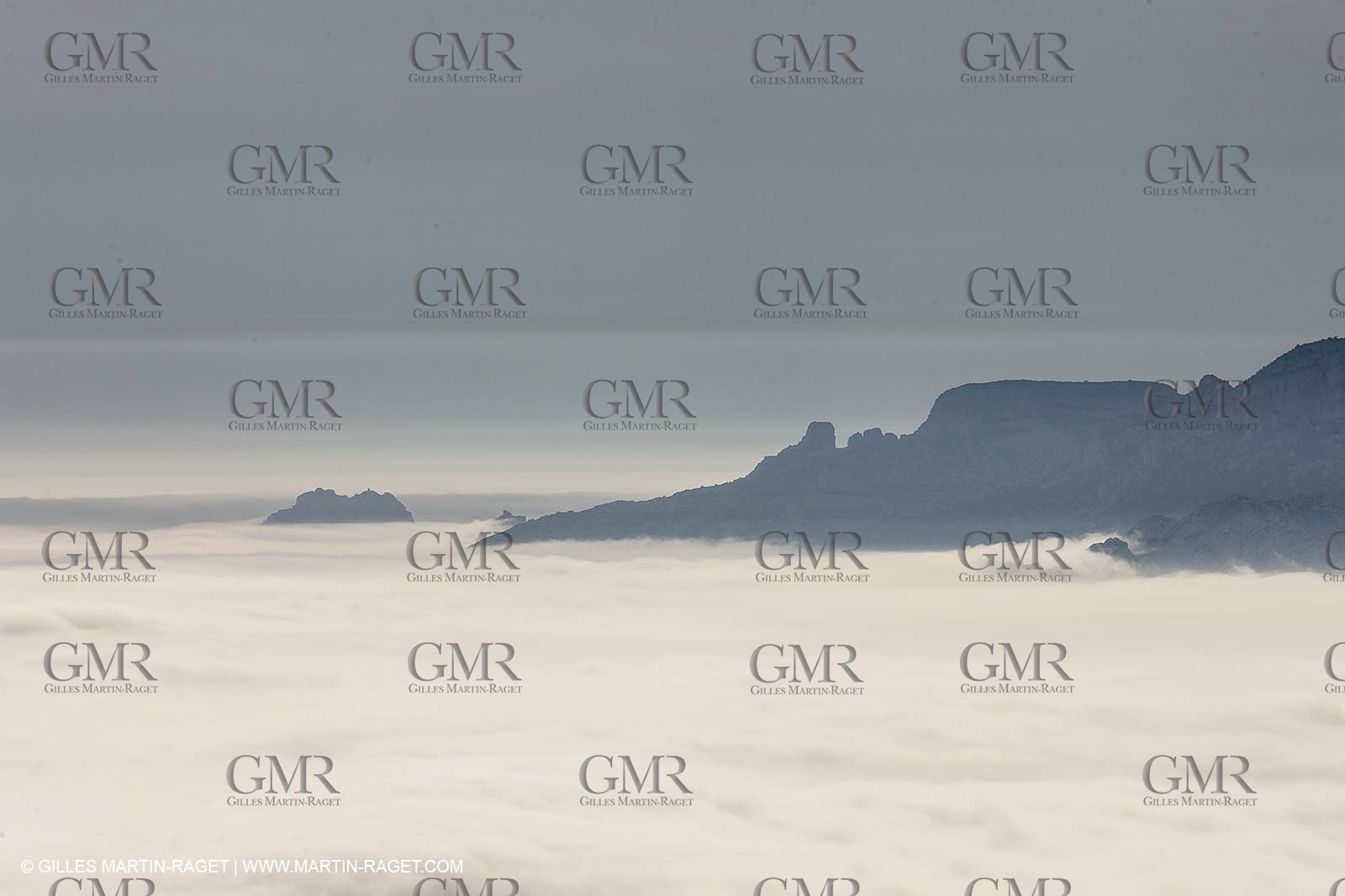 18 07 2012 -Marseille (FRA ) - The Calanques - Unusual foggy conditions