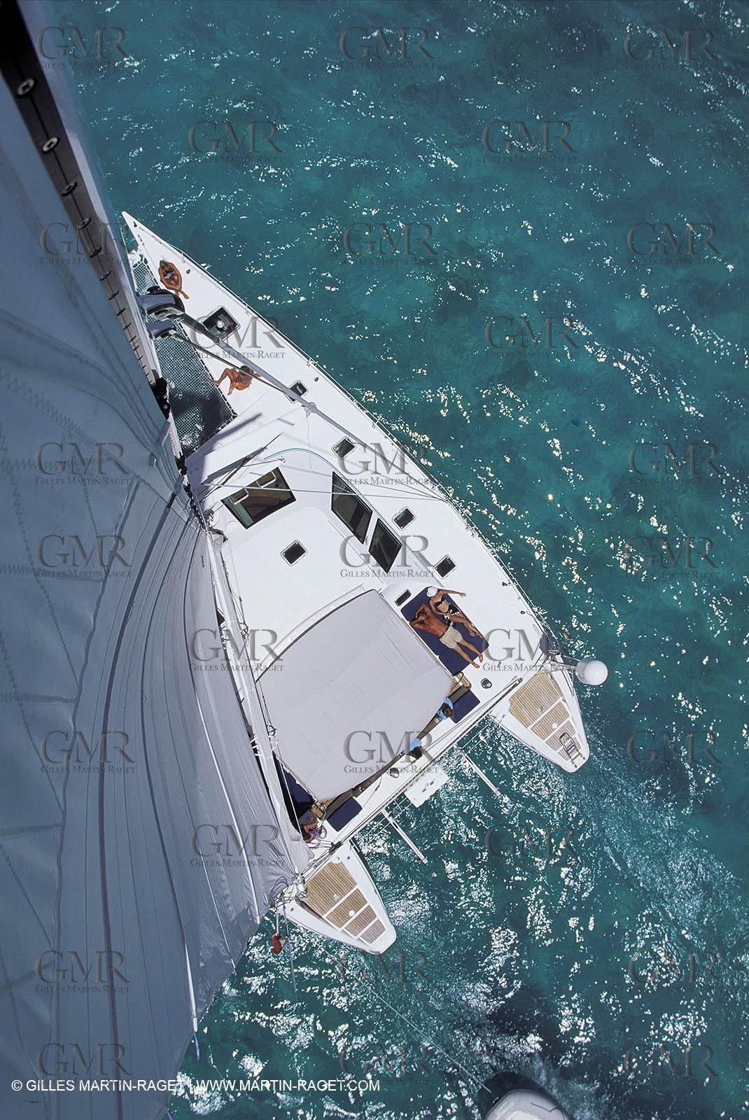 Cruising - People - Doing nothing