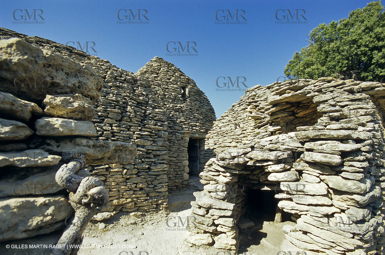 France, Provence, Luberon, Gordes, Village des Bories