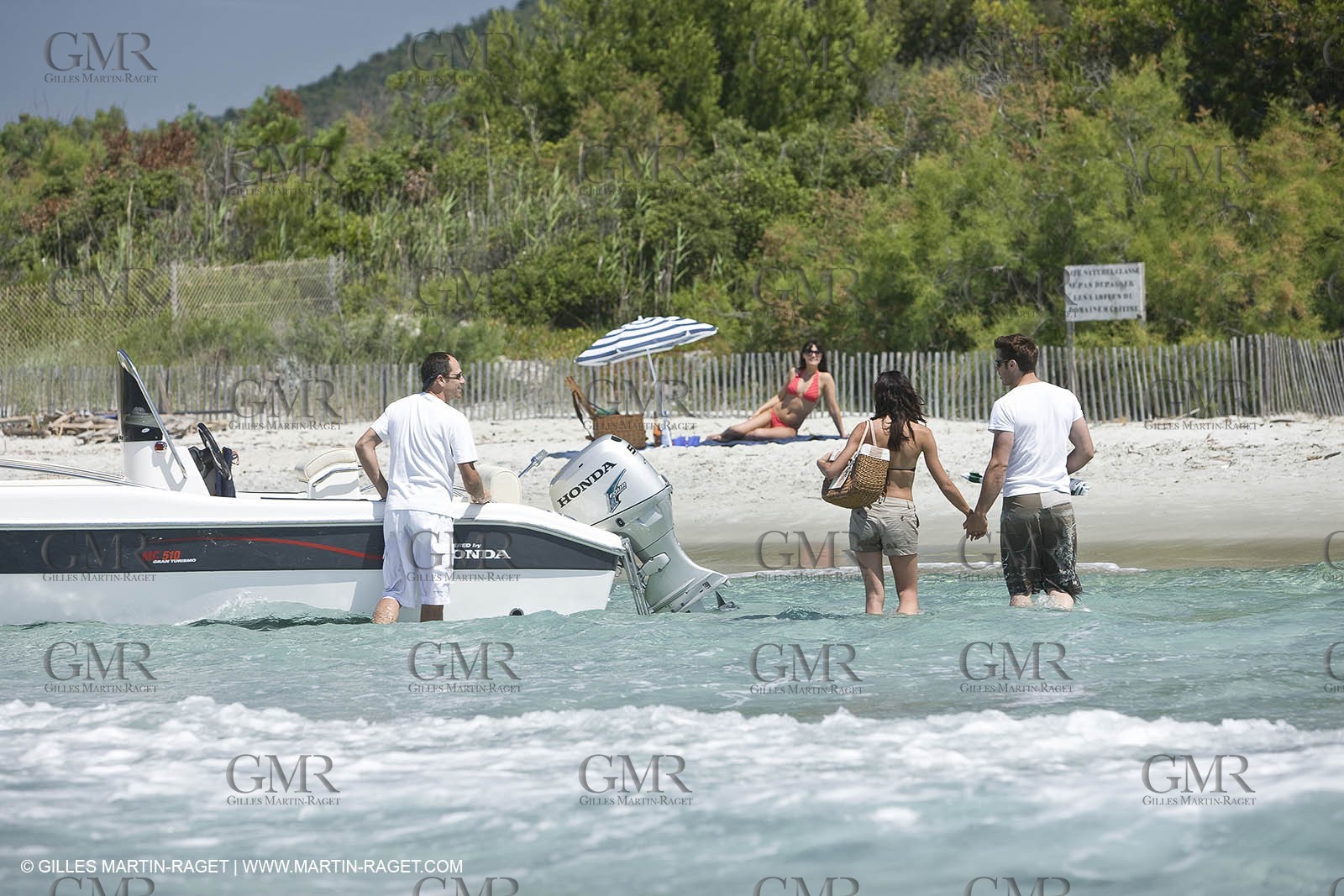 Motor boat mooring