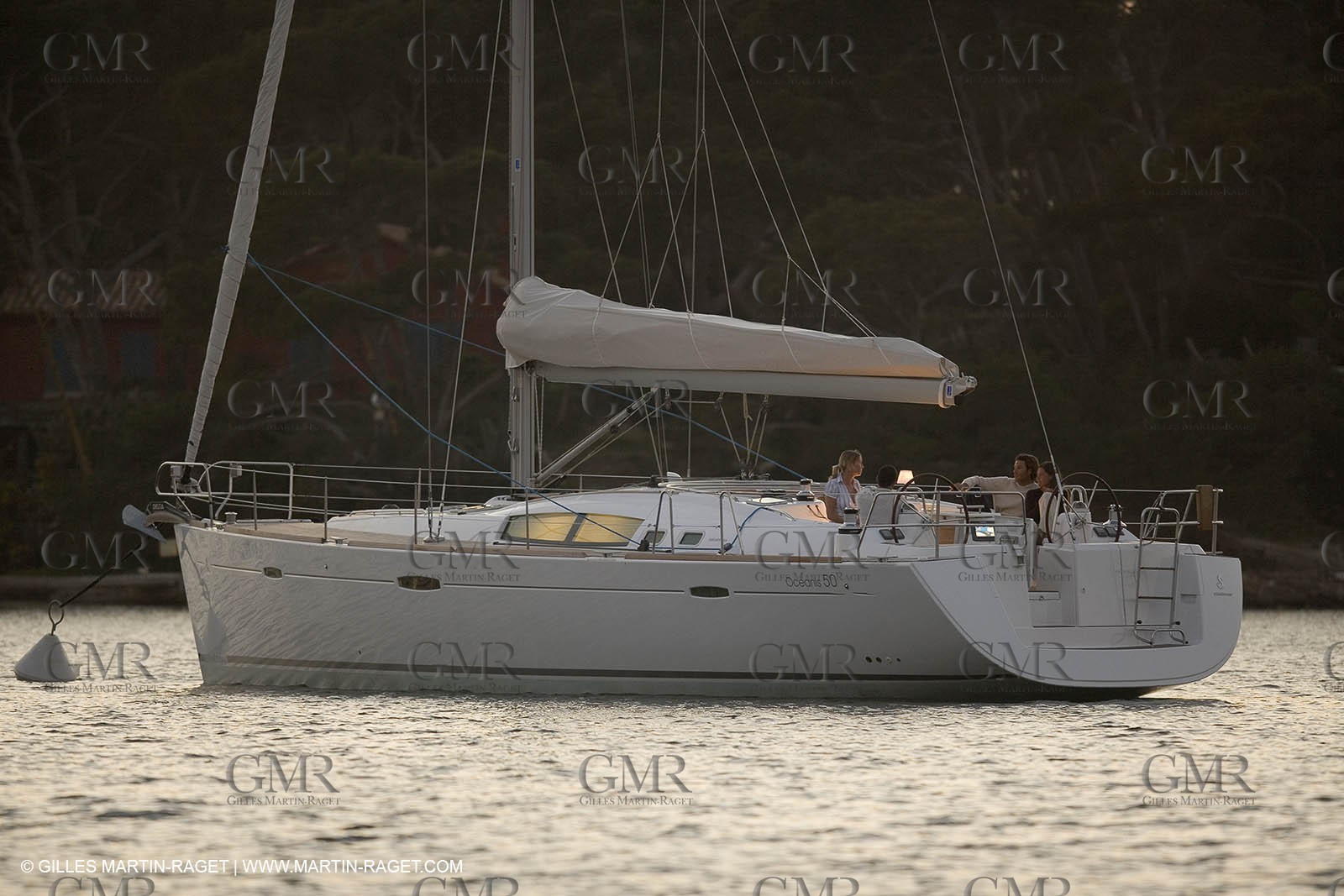 Cruising monohull mooring