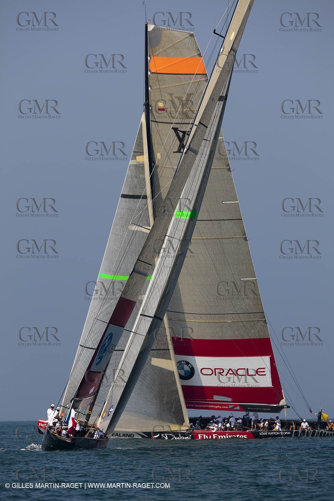 14 11 2010 - Dubai (UAE) - Dubai Louis Vuitton Trophy -  BMW ORACLE Racing - Training - Onboard Vs All 4 one