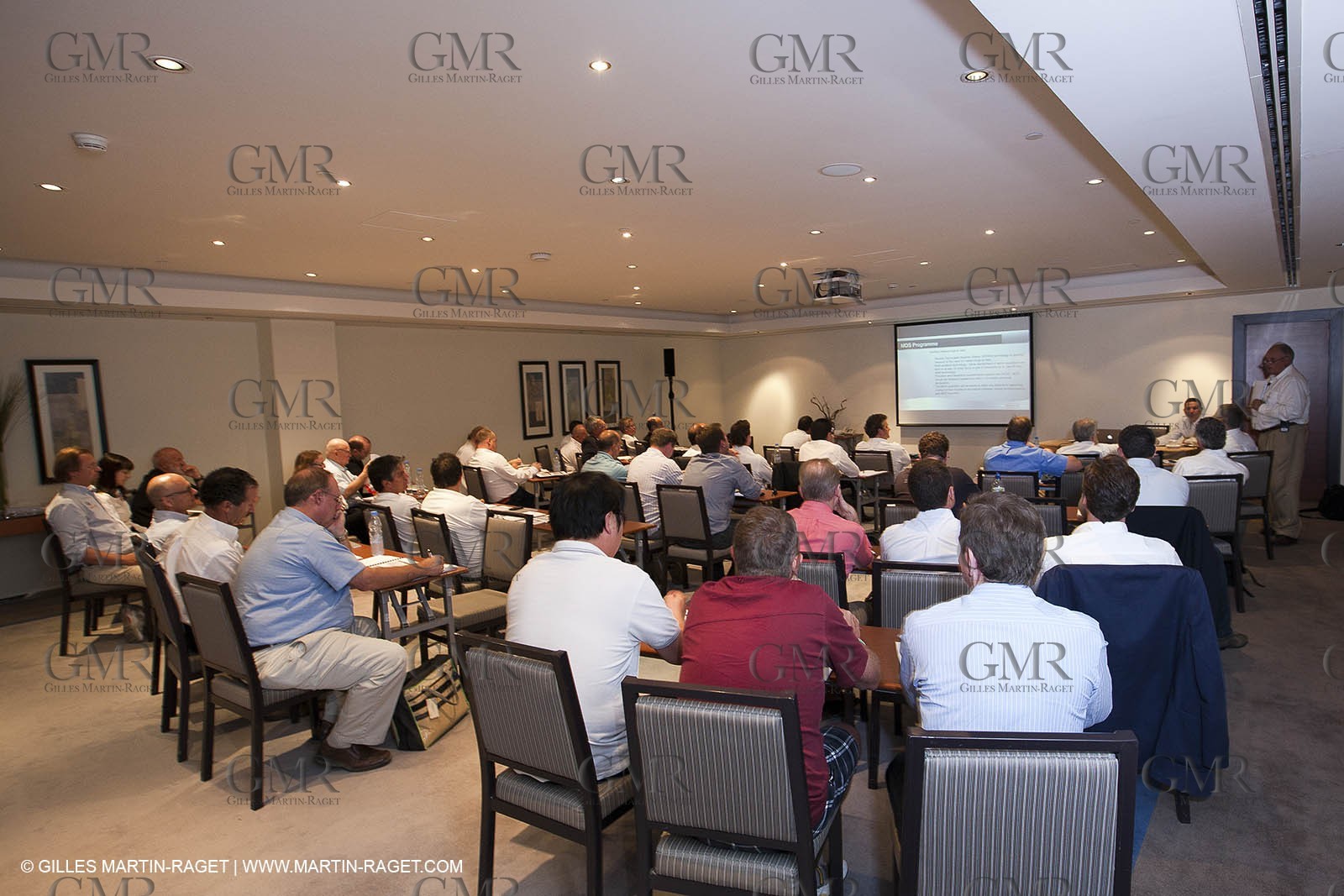 21 11 2010 - Dubai (UAE) - Dubai Louis Vuitton Trophy -  Round 2 - BMW ORACLE Racing