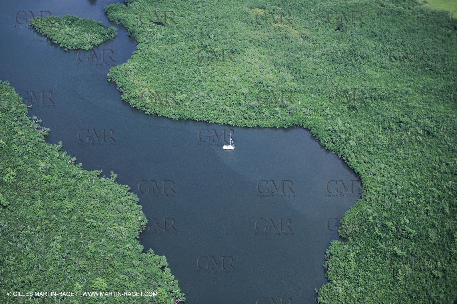 sailing, cruising, monohull at the mooring