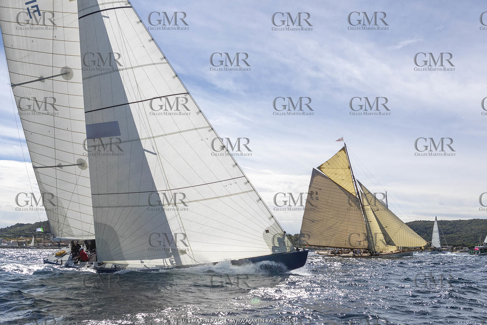 29  2022, Saint-Tropez (FRA,83), Les Voiles de Saint-Tropez 2022, journée des défis, Clu 55 Cup ,France 1 conrte Tuiga, équipage France 1