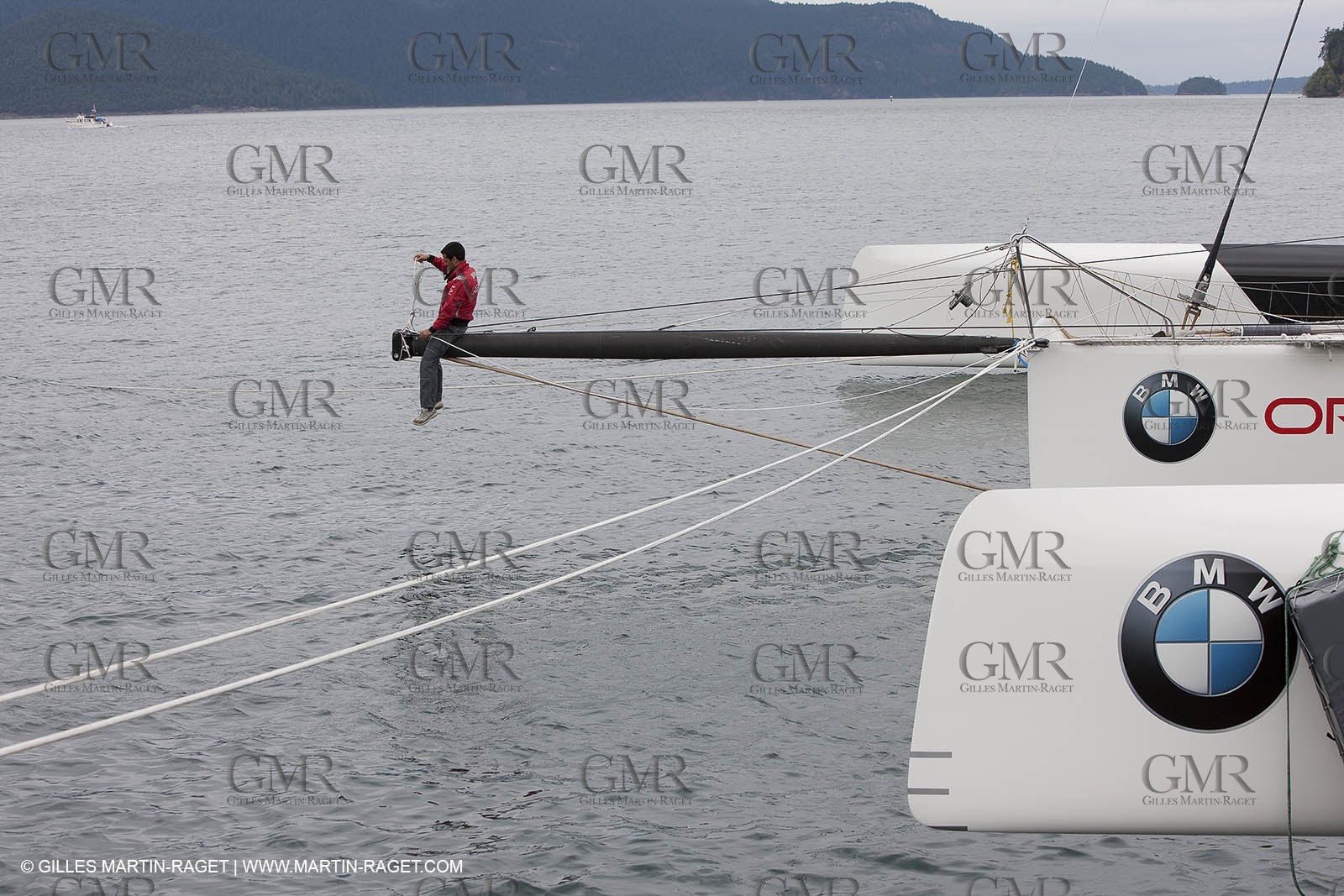26 08 2008 - Anacortes (WA, USA) - America's Cup - BMW ORACLE Racing - 90 ft trimaran launch - structural tests completed by Design Team