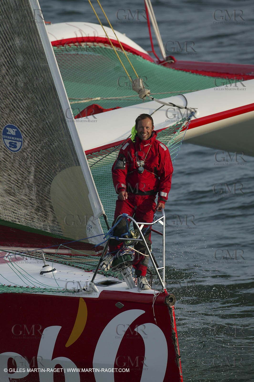 14 08 06 - Isle of Wight (UK) - Thomas Coville beat the round britain island sailing record onboard his 60 trimaran sodebo