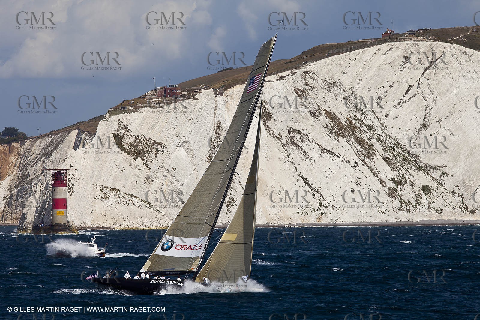 05 08 2010 - Cowes (UK, IOW) - The 1851 Cup -  BMW ORACLE Racing -  - Round The Island Race - Rounding the Needles.