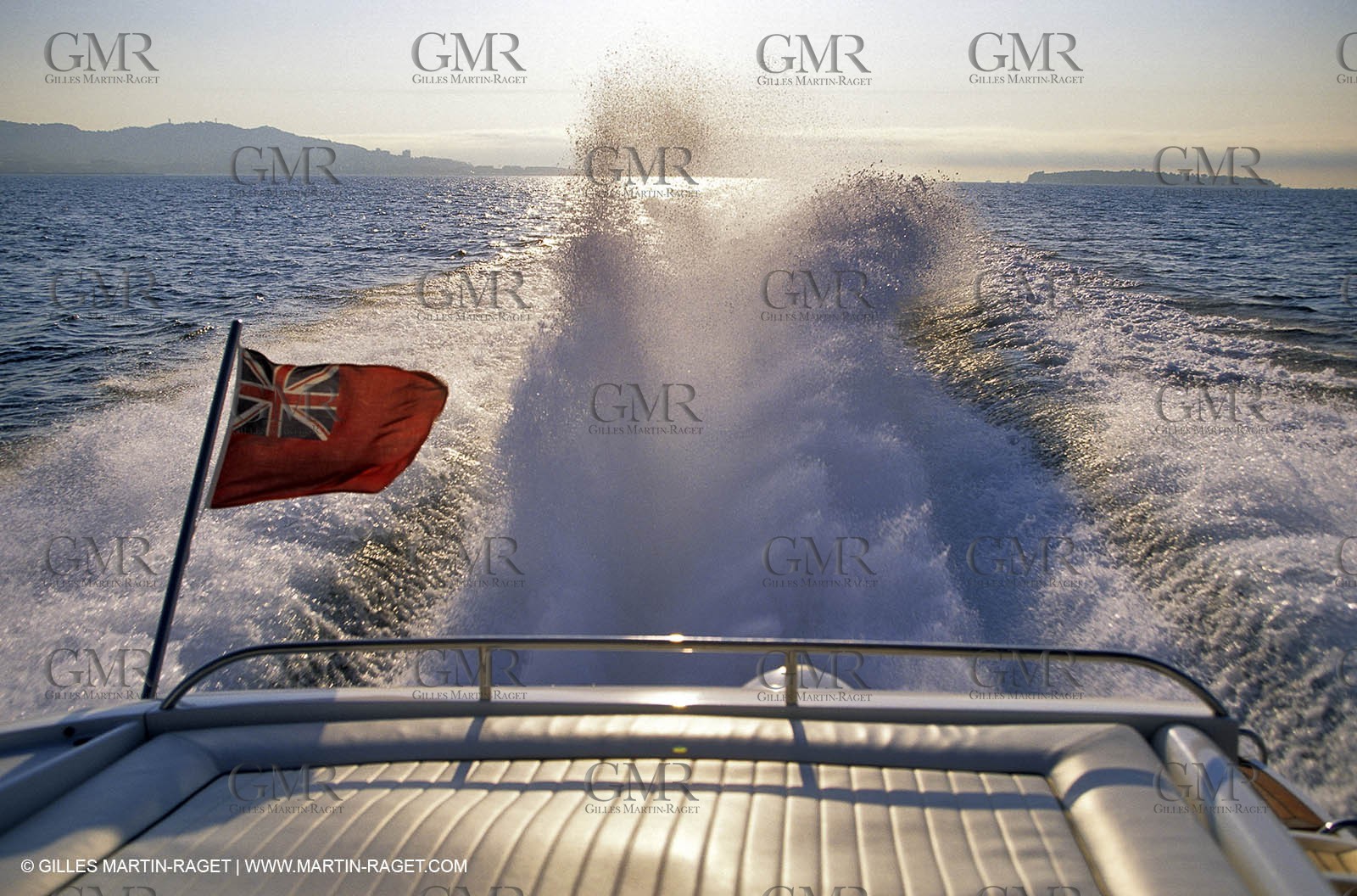MotorYacht - People