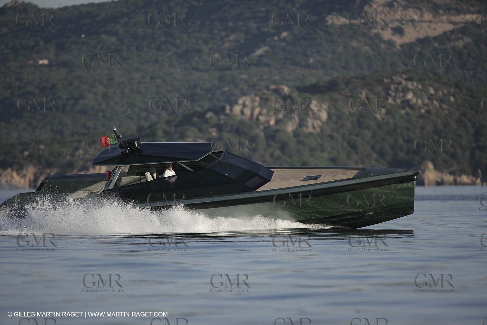 16 07 2007 - Portisco (Italie, Sardaigne) - Wally Power 47, 2007 version