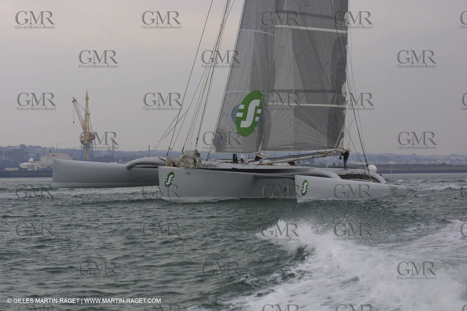 Geronimo - Jules Verne Trophy 2001 start - Brest