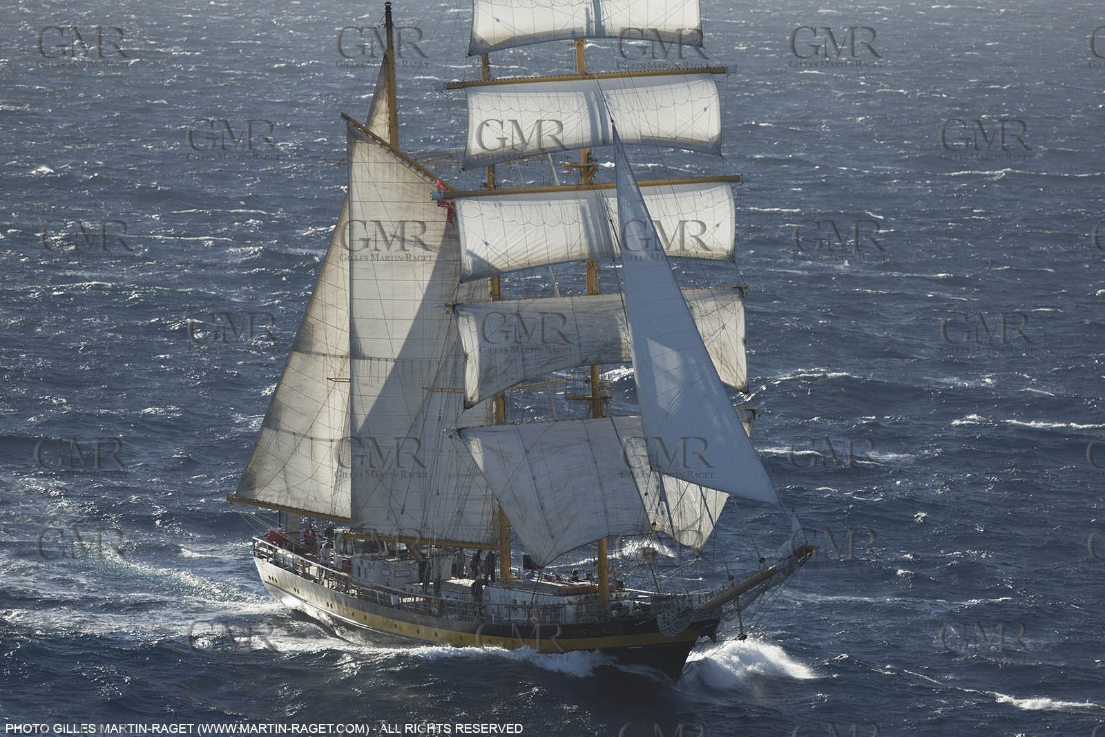 30 09 2013 - Toulon (FRA,83) - Toulon Voiles de Légende - Start towards La Spezia