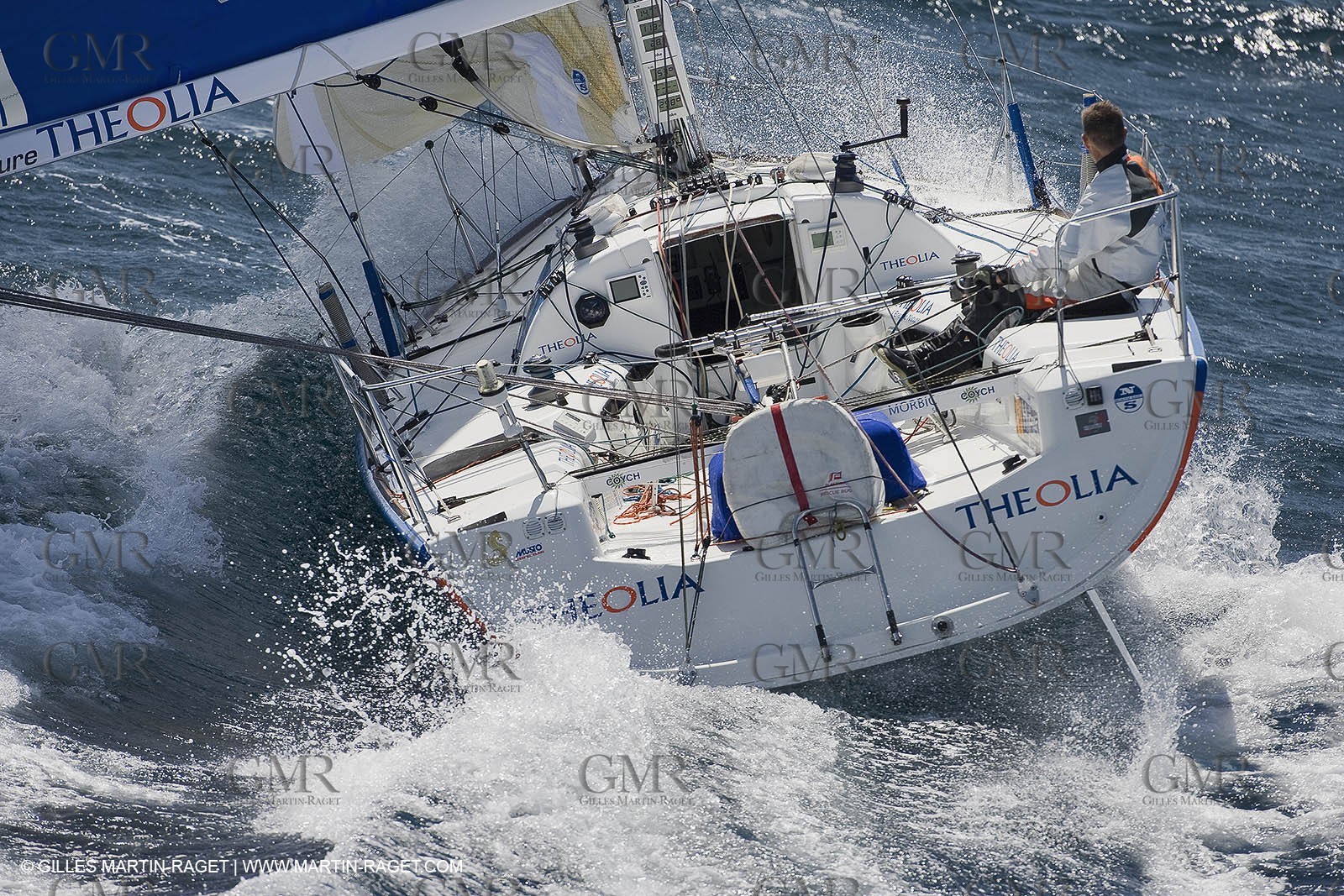 06-26-2007 - FIGARO II - THEOLIA - Skipper : Robert Nagy - Training off Marseille (south France) with strong wind conditions