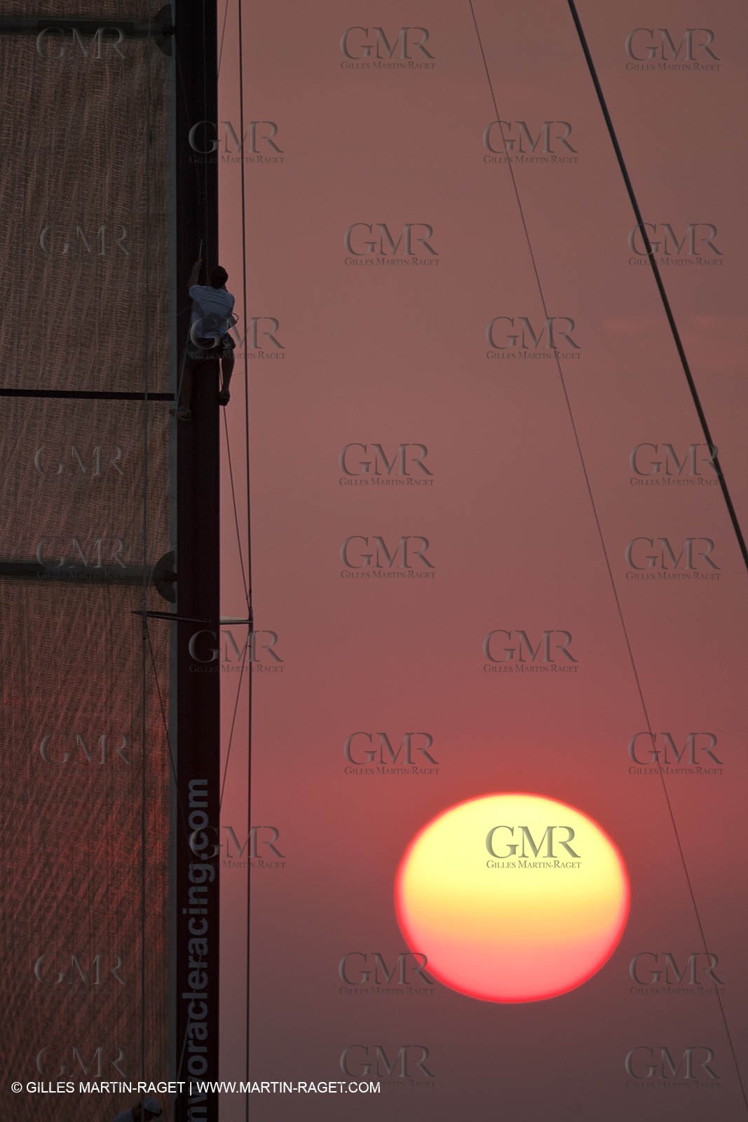 14 11 2010 - Dubai (UAE) - Dubai Louis Vuitton Trophy -  BMW ORACLE Racing - Race Day 1 - Vs All 4 one