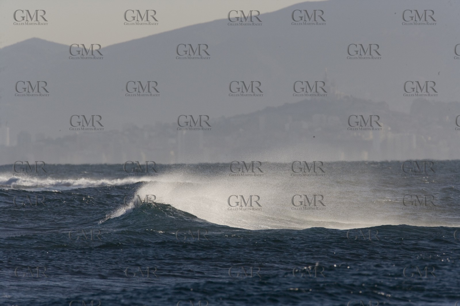 02 01 2007 - Sausset les Pins (13) - Mistral waves