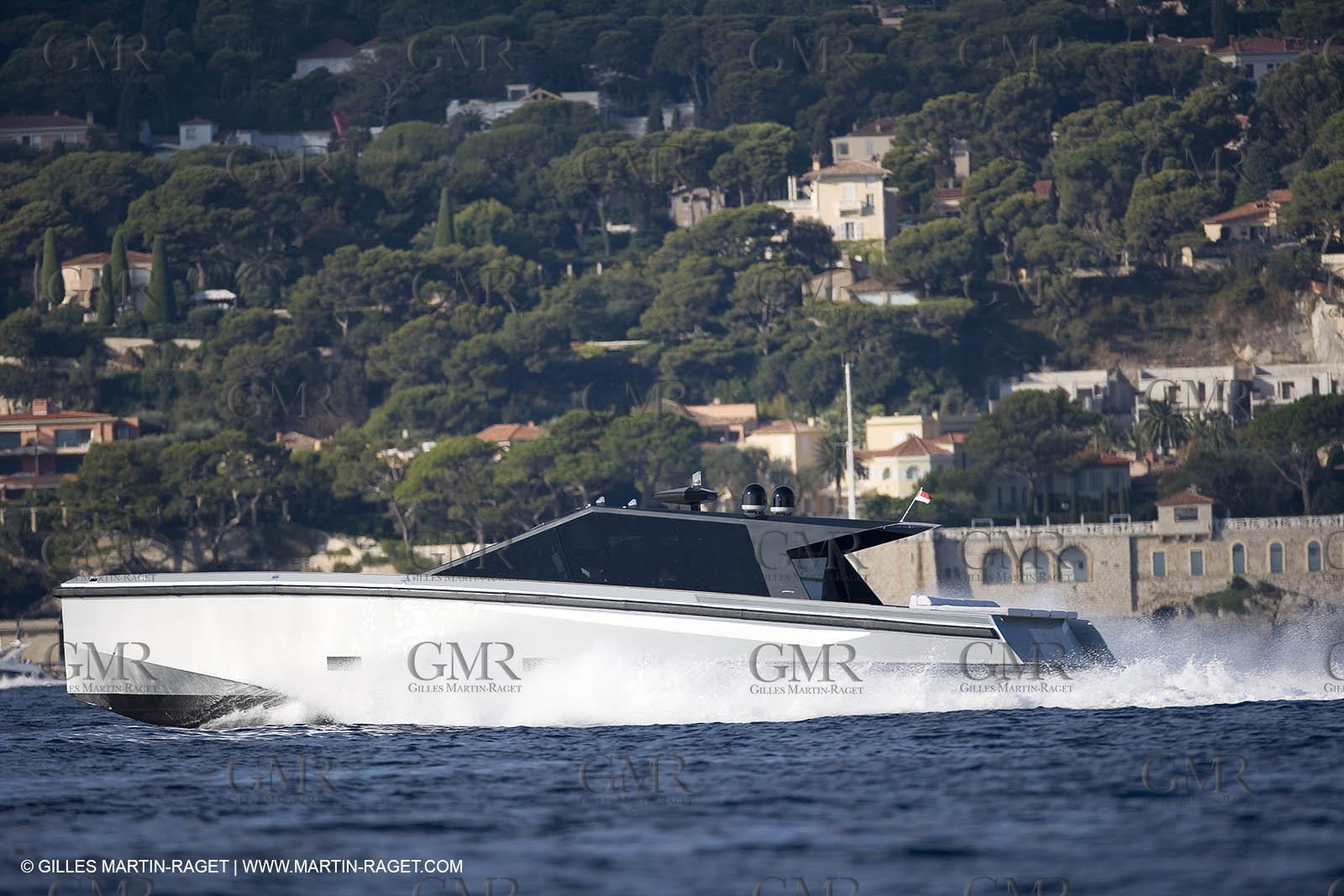 29 09 2007 - St Jean Cap Ferrat - Wally Yachts - Wally Power 70 - Lau Lau