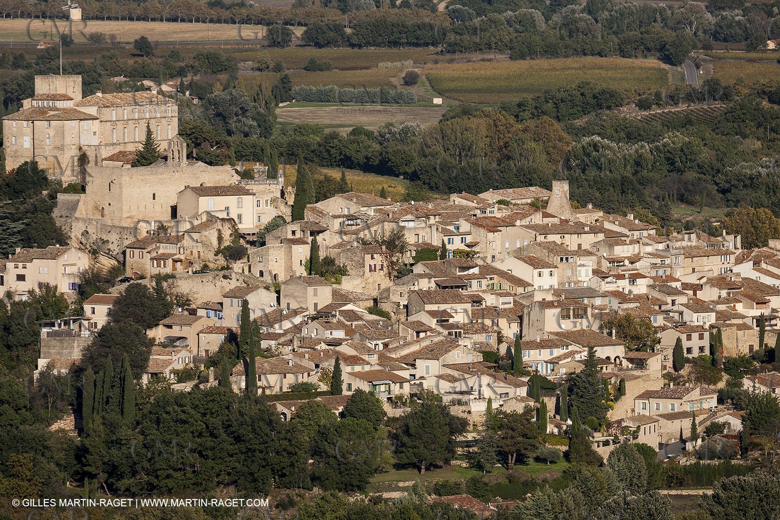 29 10 2012 - Ansouis (FRA,84) - Luberon  seen from above