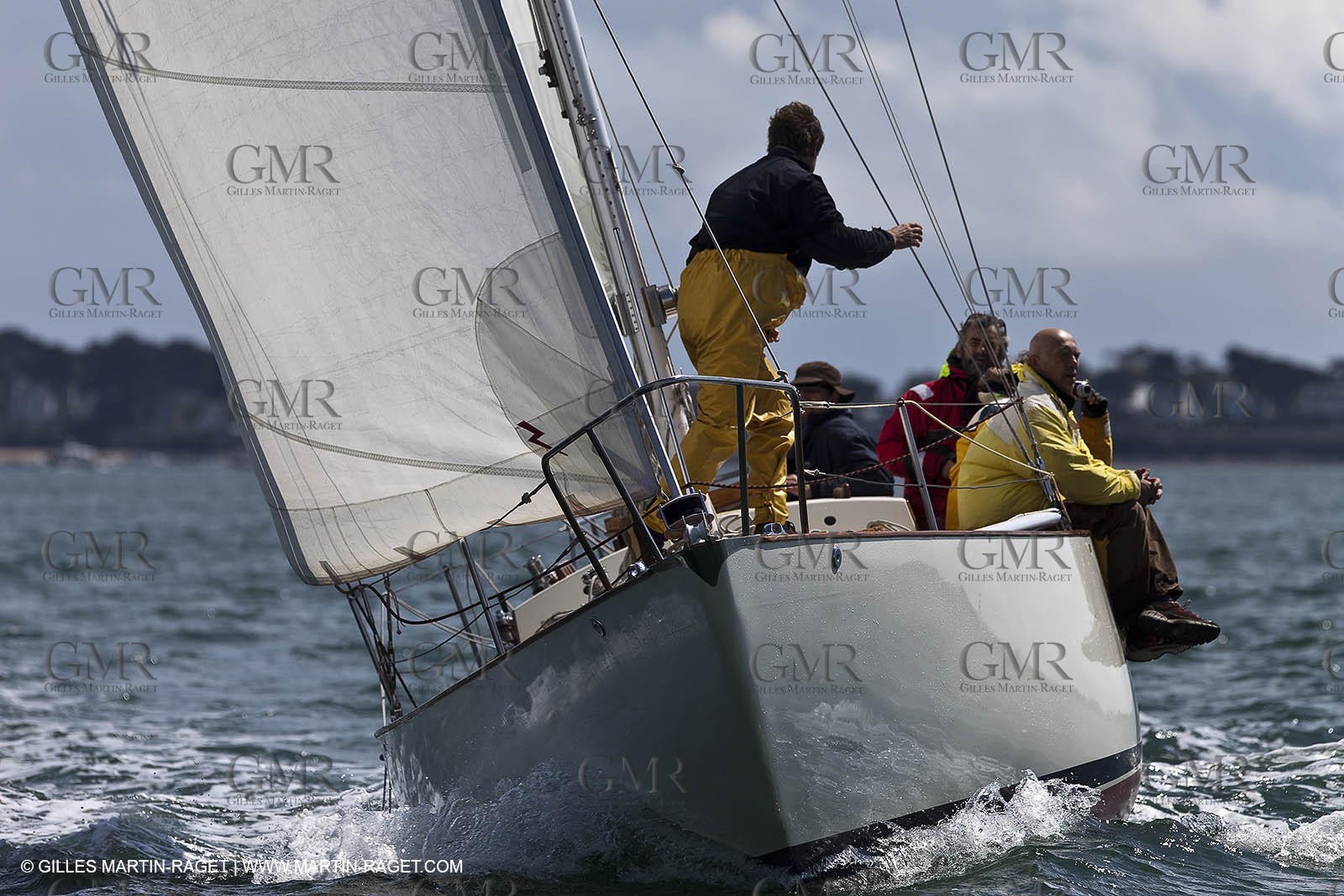 01-05-10 - Le Bono (FRA,56) - Regate Classique -Acteia II - Maica
