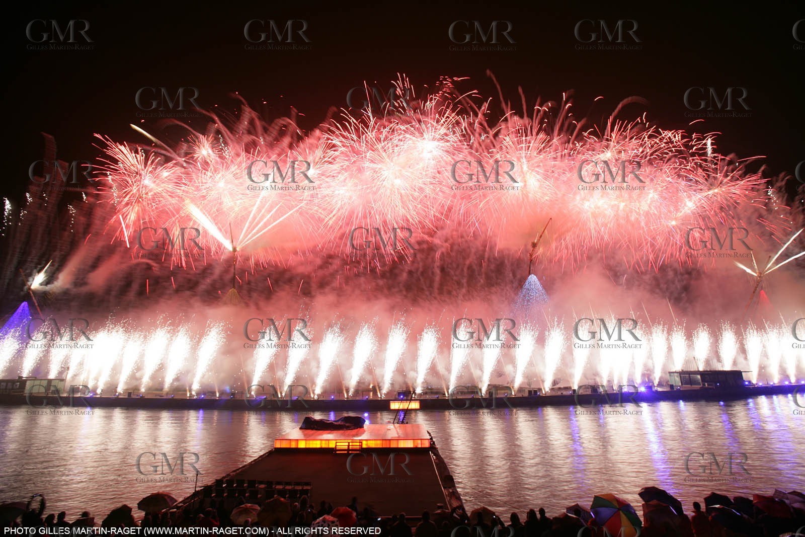 14 03 2007-Valencia (Spain)- 32nd America's Cup - Louis Vuitton Cup - RR1 - Opening parade