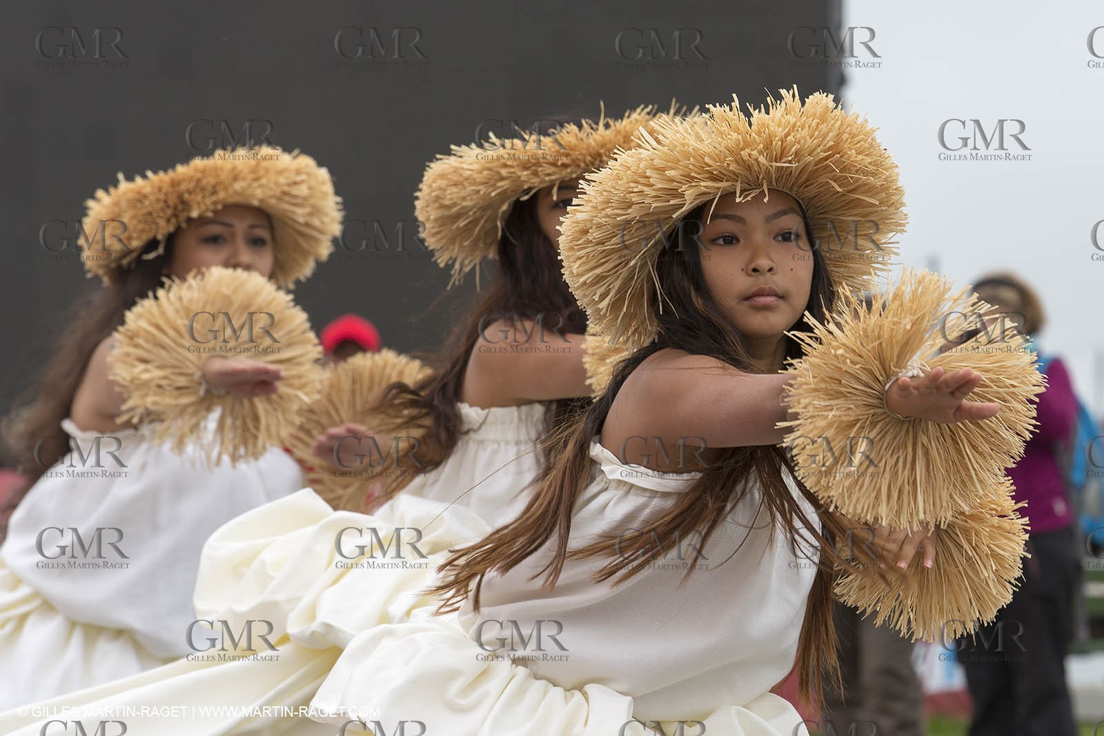 10 08 2013 - San Francisco (USA,CA) - 34th America's Cup - AC Open - Outrigger Canoe Races et Hula Danceperformance at Marina Green Village