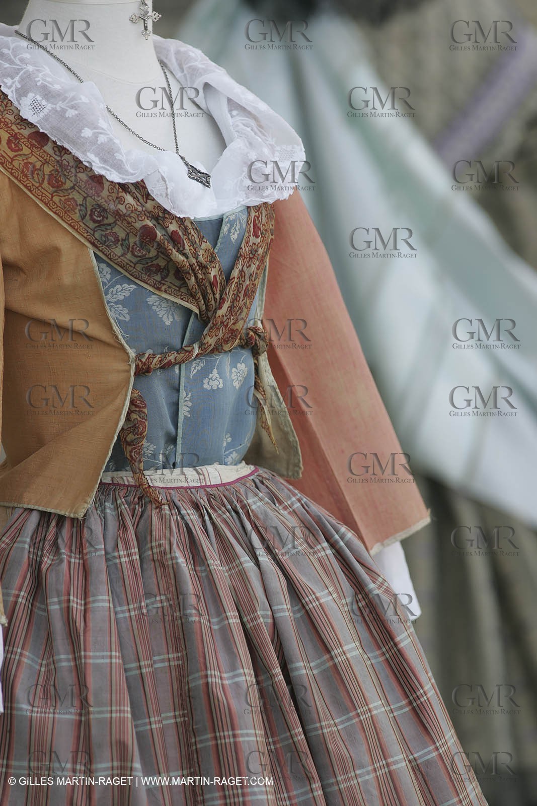 May 2004 - La Tour d'Aigues (FRA, 84) - Old costumes for women of the South exhibition