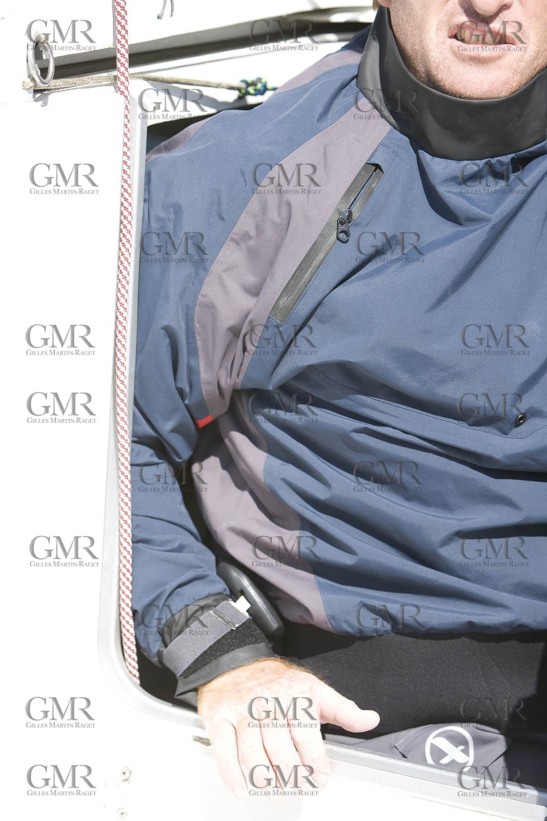 28 09 2007 - Marseille (FRA, 13) - Aigle Marine weather clothing showed in action by salors Marc Emig et Luce Molinier