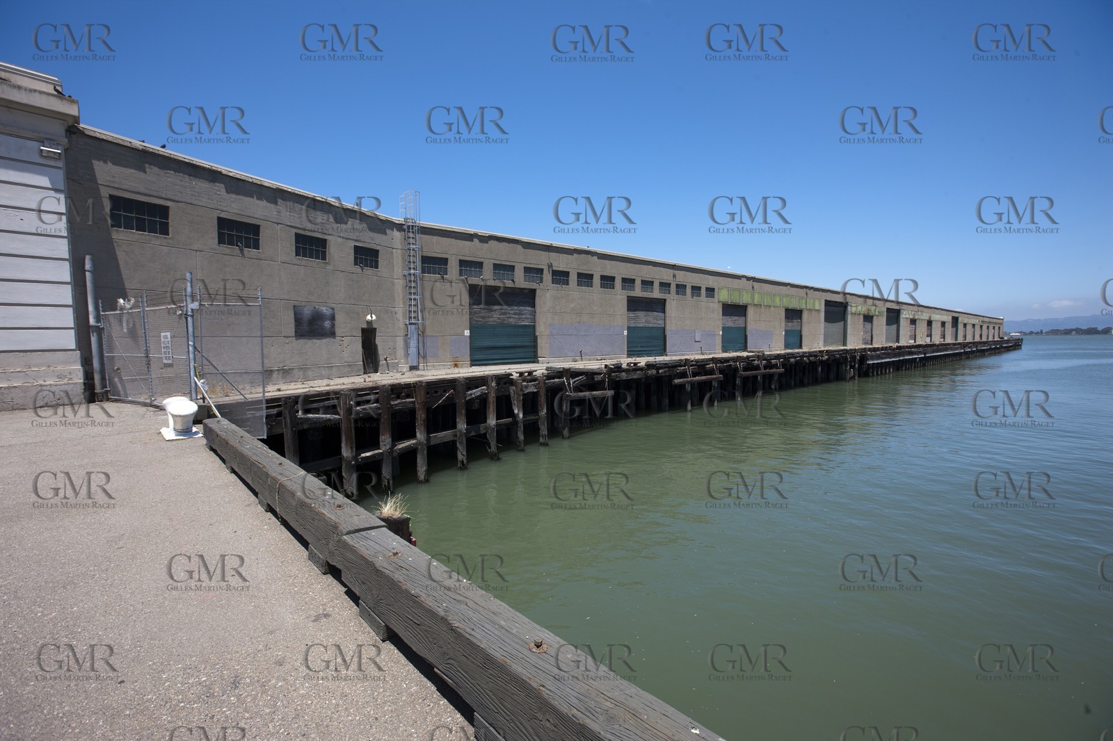 07 06 2011 - San Francisco (USA,CA) - 34th America's Cup - Event sites -  The Piers in their state of origin - Pier 19