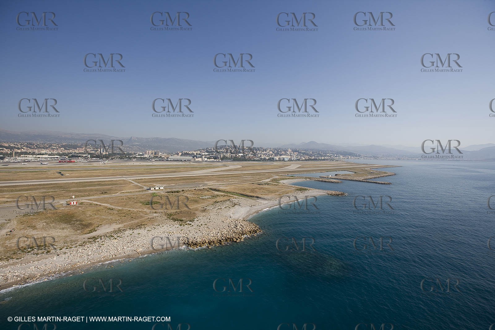 28 07 2007 - St Jean Cap Ferrat - SuperYachts - Motor Yachts - Hampshire