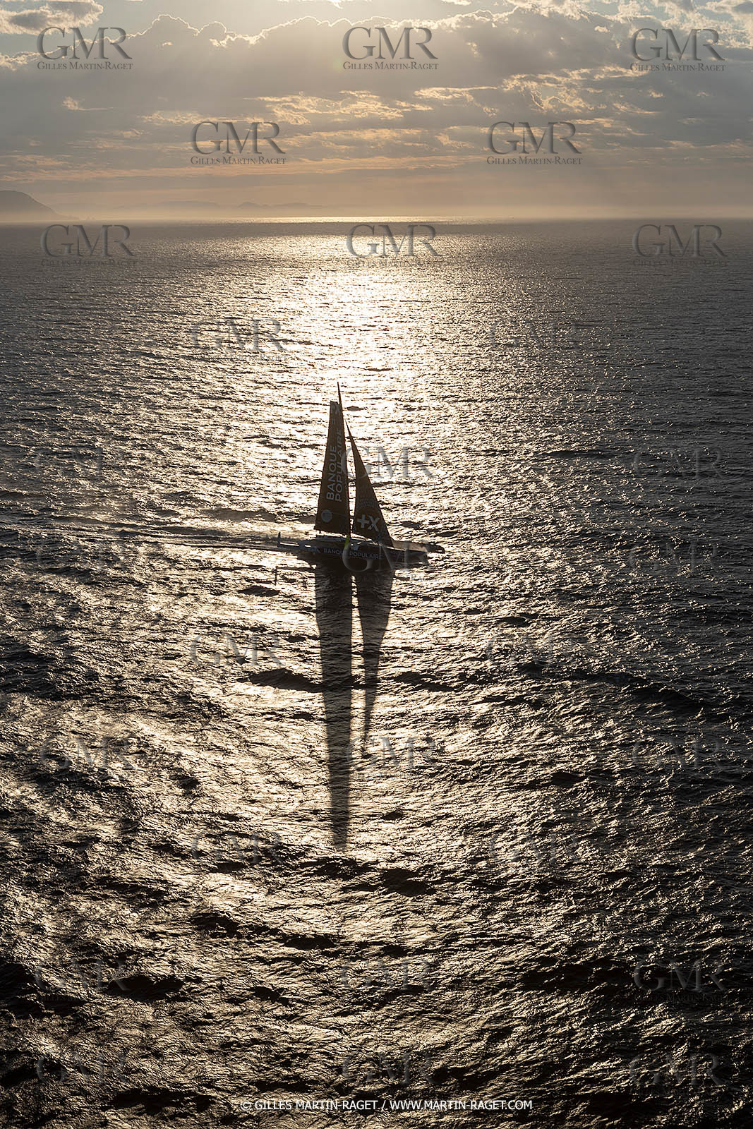 Banque Populaire devant Marseille