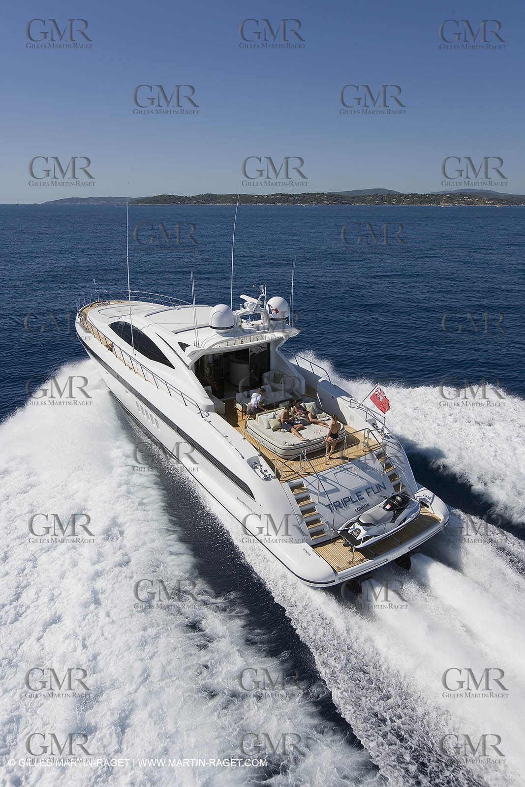 06 09 2007 - Saint Tropez (FRA, 83) - Superyachts - Motoryachts - Mangusta 92 Triple Fun in Saint Tropez - Mooring at Club 55 at Pampelonne Beach