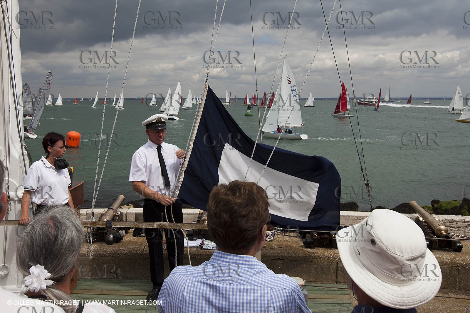 03 08 2010 - Cowes (UK, IOW) - The 1851 Cup -  BMW ORACLE Racing - Day 1.
