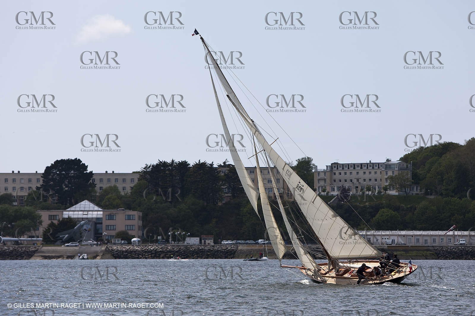 19 05 2010 -  Lanveoc Poulmic (FRA,29) - French Navy School Grand Prix - Pen Duick